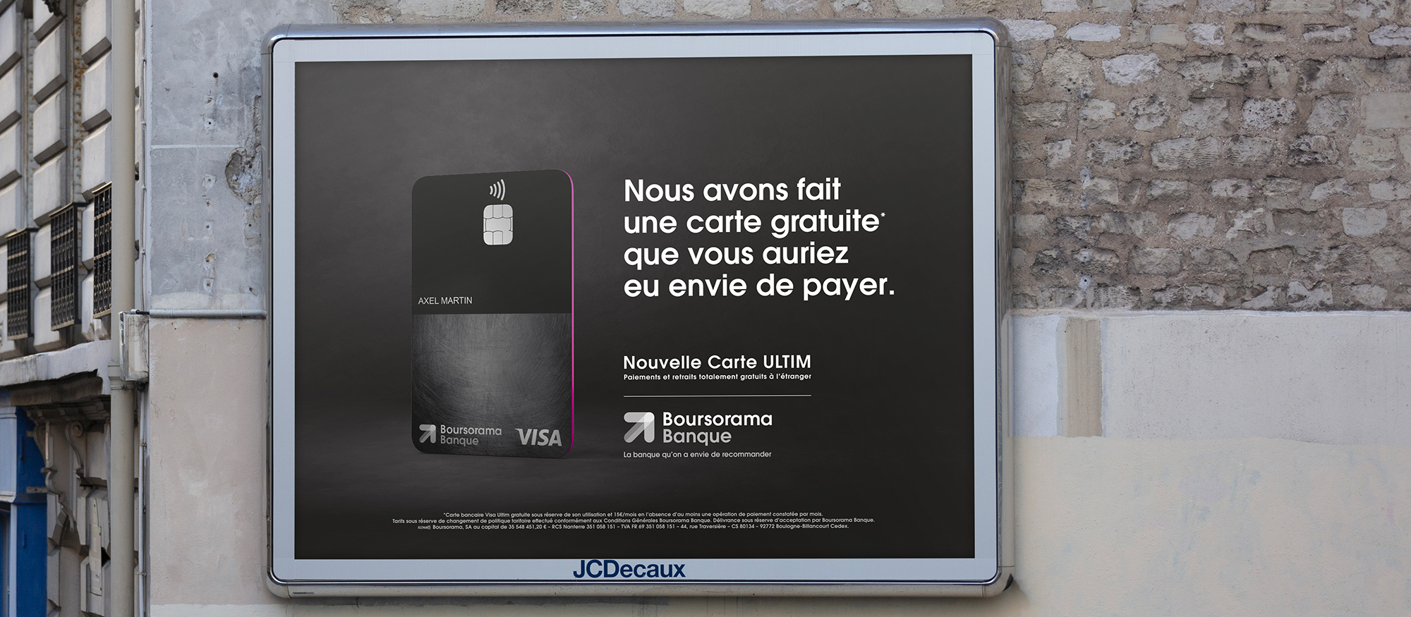 Visuel de la campagne publicitaire avec la carte bancaire ULTIM